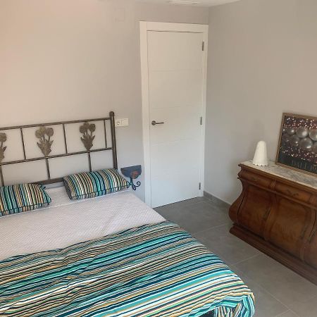 Campanar Room With Private Bathroom Валенсия Экстерьер фото