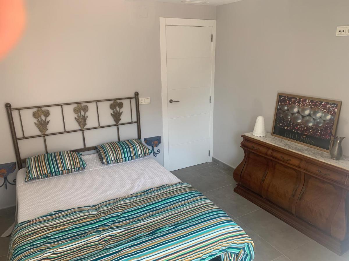 Campanar Room With Private Bathroom Валенсия Экстерьер фото